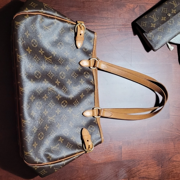 Authentic Louis Vuitton shoulder bag - Picture 6 of 9